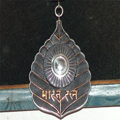 Congress adds more names to the Bharat Ratna list